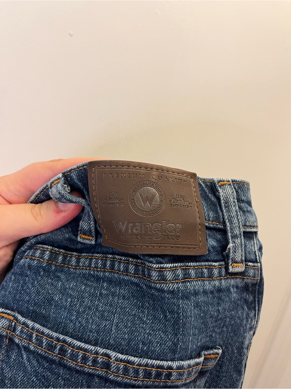 Wrangler Men's Dark Blue Denim Jeans - Classic Straight Fit - 36x32 - Picture 4 of 6